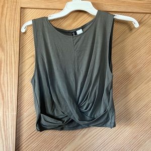 Divided by H&M. Medium. Green.